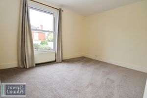 Ladysmith Avenue - click for photo gallery